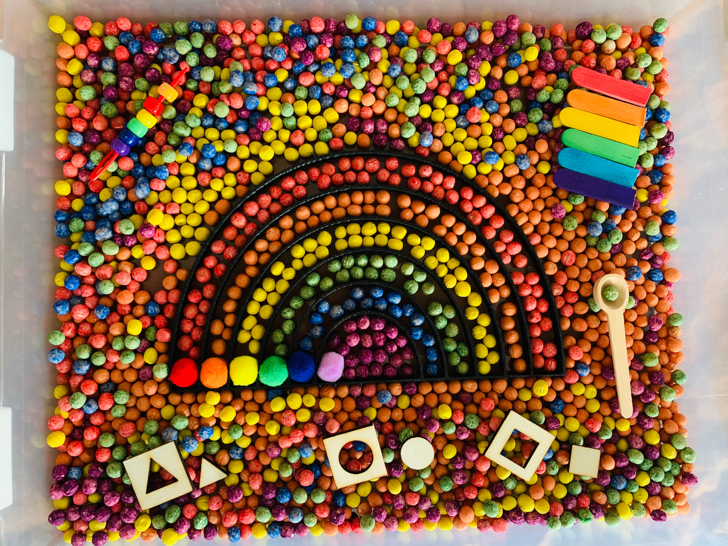 Bac sensoriel : L’arc-en-ciel