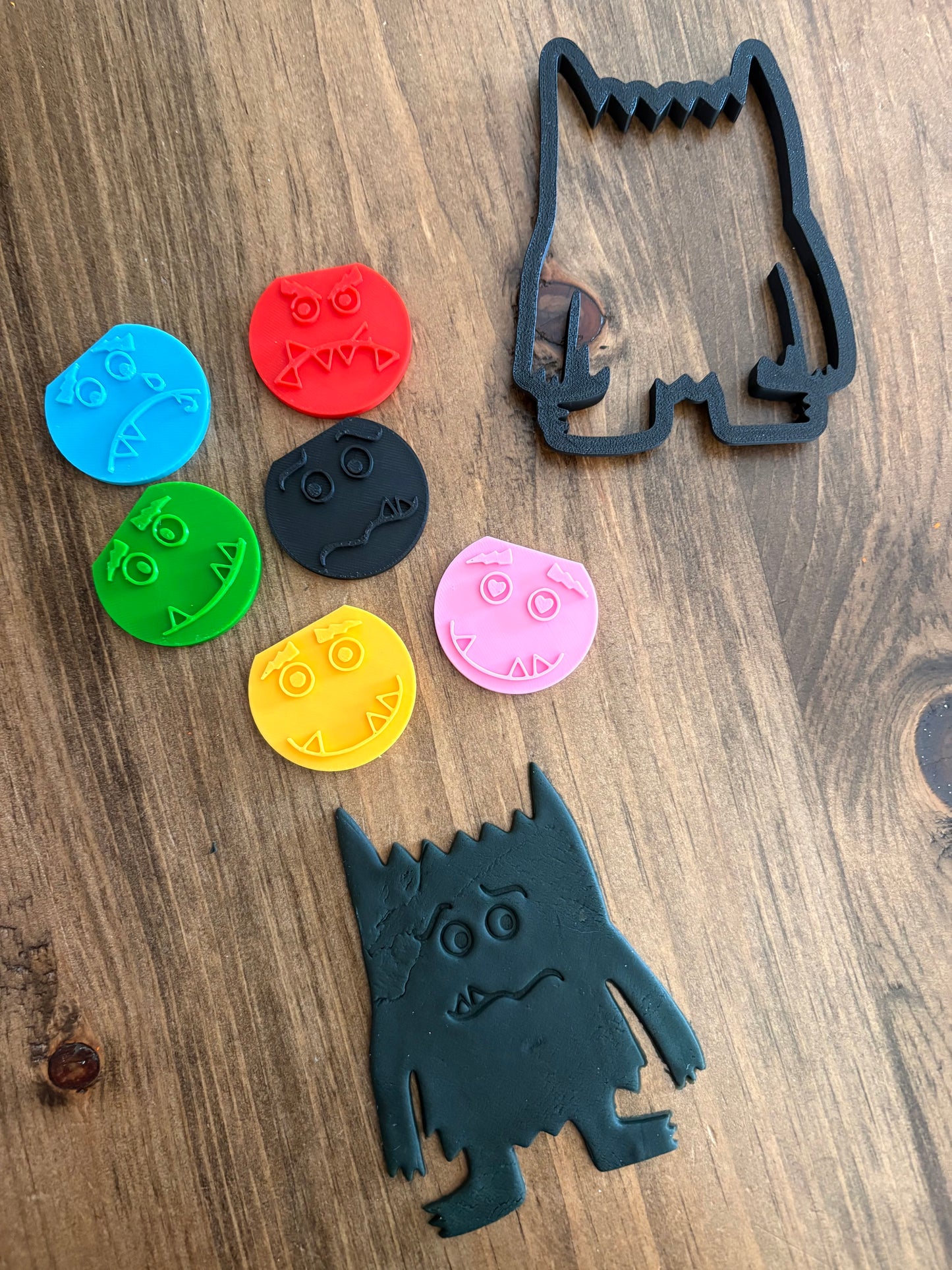 Ensemble (7 pcs) de monstres pour pâte à modeler