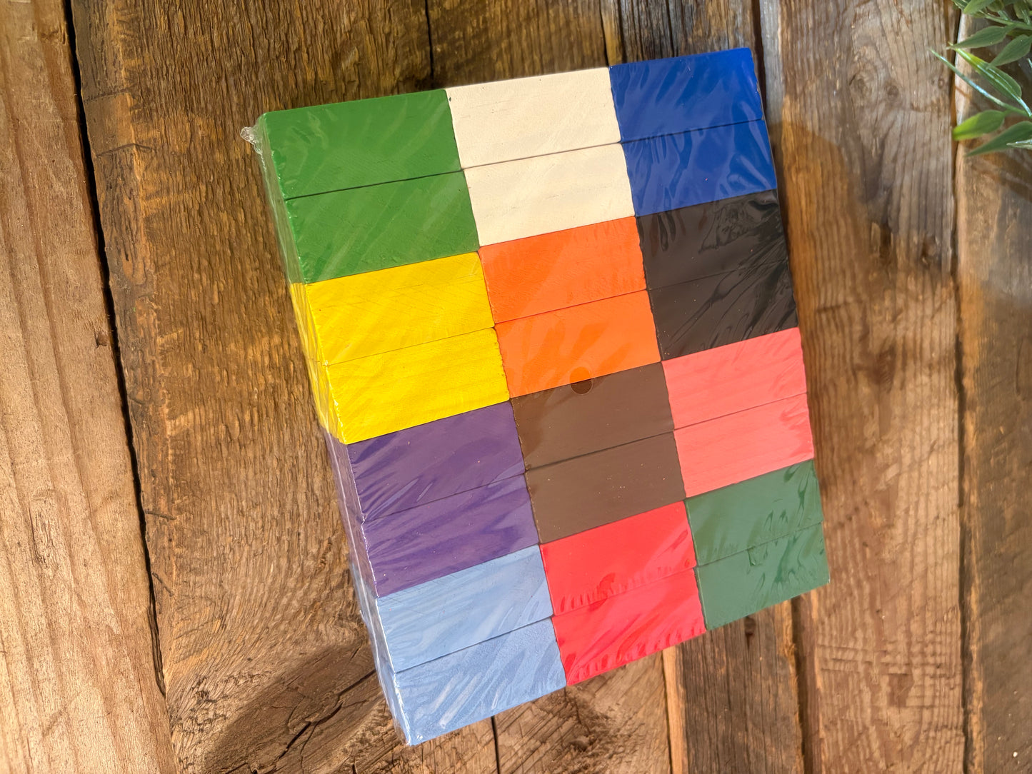 Dominos en bois colorés